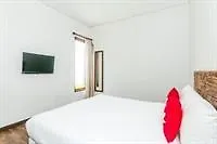 Zen Rooms Bali Uluwatu 乌干沙 3*,  印尼